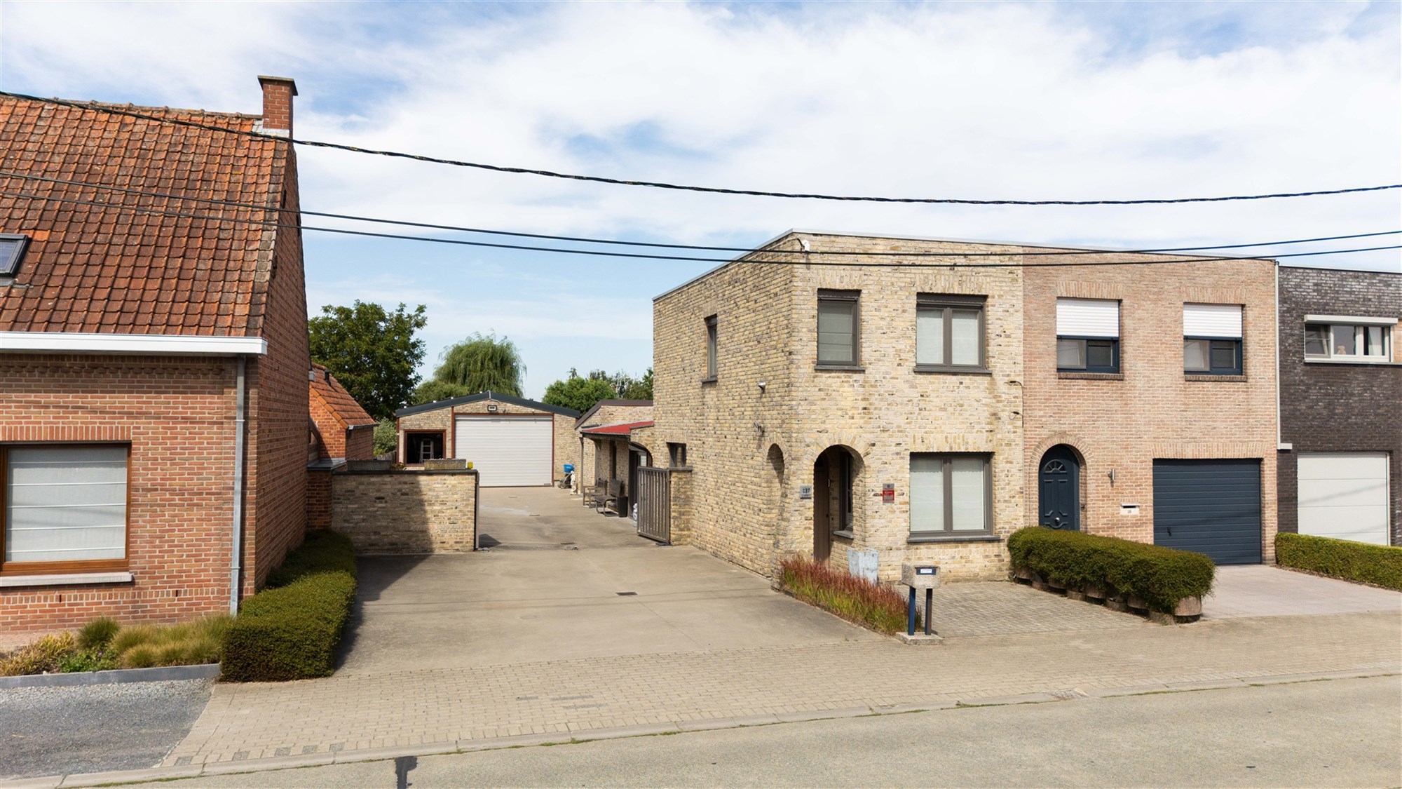 Woning met loods - foto 1