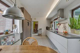 Deze woning wordt te koop aangeboden via Pre-sale. Op dinsdag 18/11/2025 tussen 15u00 en 18u00 kan je dit huis op afspraak bezichtigen en een vast...