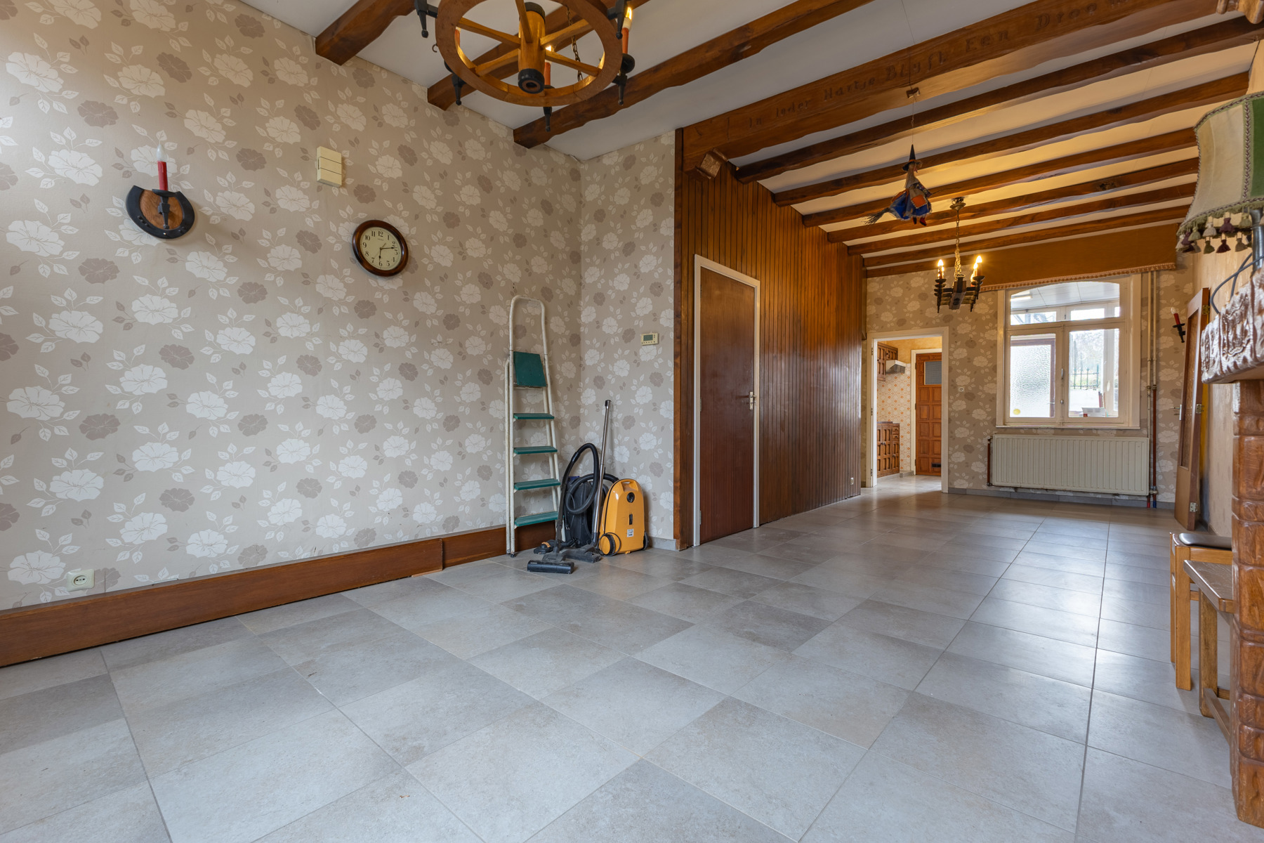 Goed gelegen woning met drie slaapkamers en tuin - foto 3