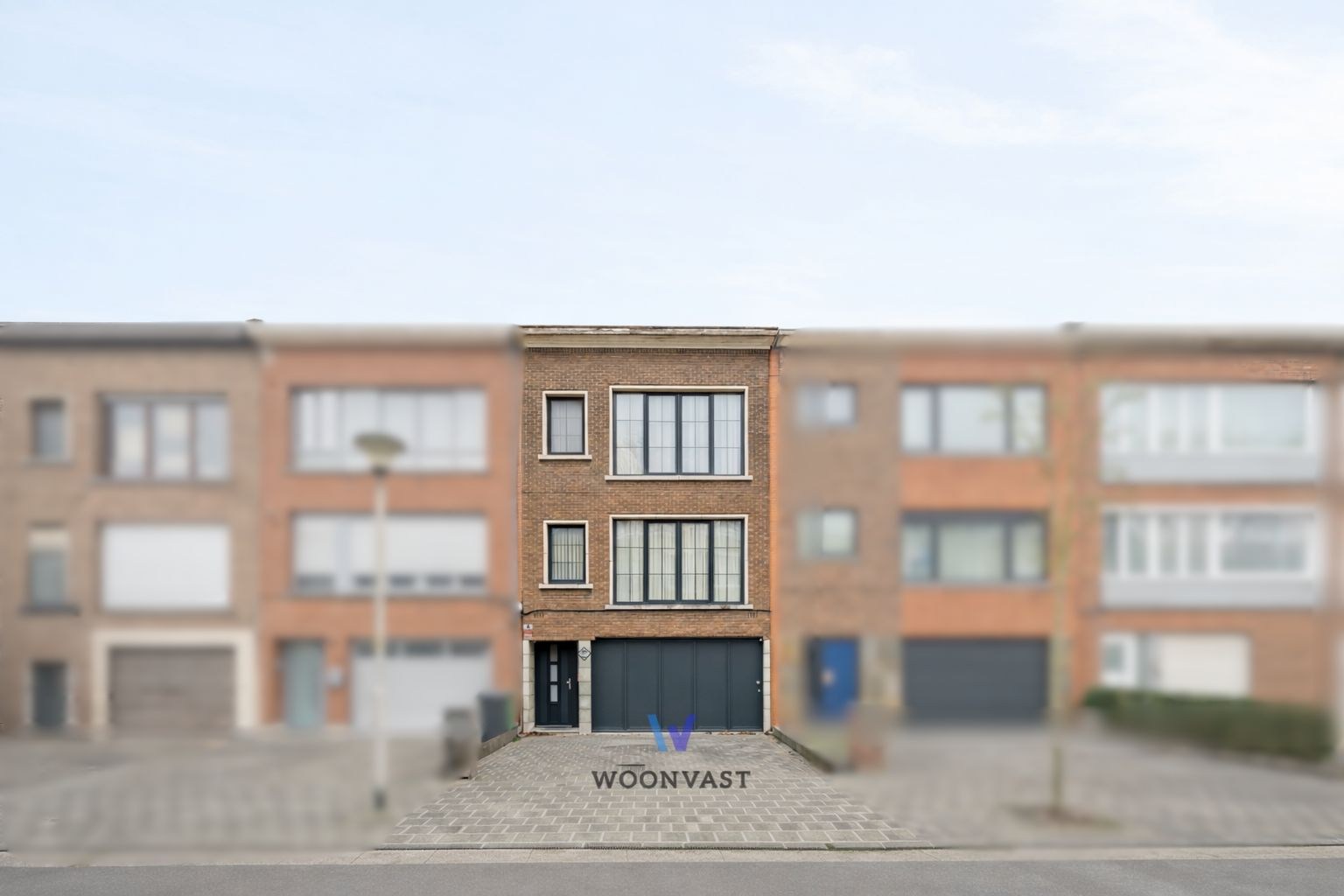 Veelzijdig pand met tuin, garage in rustige wijk - foto 1