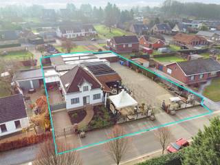 Op zoek naar een uitzonderlijke eigendom waar wonen, ondernemen en visie samenkomen? Dan is dit gunstig gelegen multifunctioneel pand precies wat...