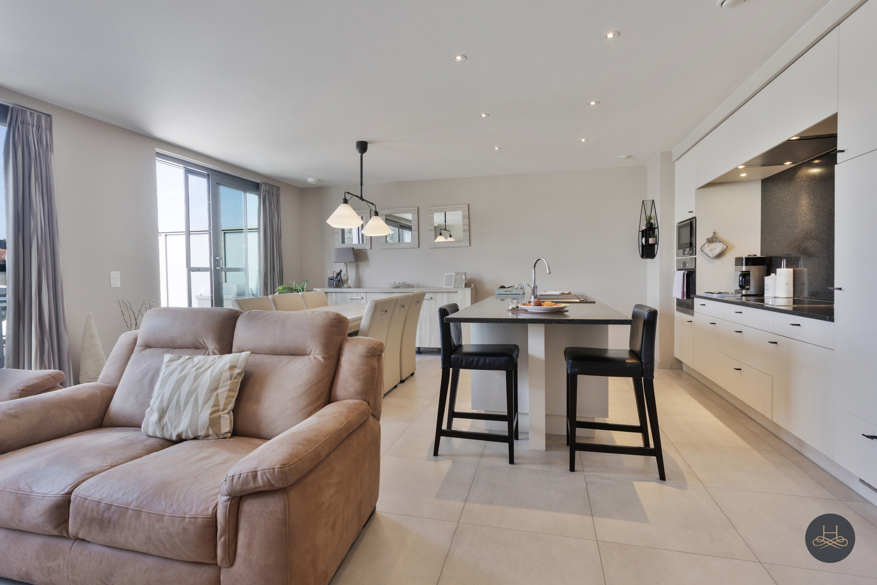 Lichtrijk appartement met groot terras - foto 4