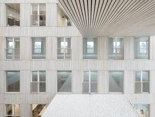 Kantoren te huur in het prachtig kantoorgebouw Quantum in Gent. Het gebouw beschikt over een totale kantoor oppervlakte van 9.246m² verdeeld over 7 verdiepingen. Gesitueerd aan de Oude Dokken naast het treinstation Gent Dampoort. Goed bereikbaar zowel vanuit de Gentse binnenstad als via de invalswegen zoals de E17.<br /><br /><span>Beschikbaar<br /><br /></span>Kantoor 643m² op de 1ste verdieping<span><br /></span>