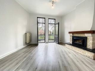 Casalina Real Estate offers you for rent – This comfortable 55m² flat is located on the 1st floor of a small building. It enjoys an ideal...