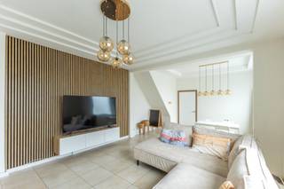 Deze gezellige en instapklare woning bevindt zich in het hart van Wieze, op wandelafstand van winkels, scholen en openbaar vervoer. Ze bevindt...