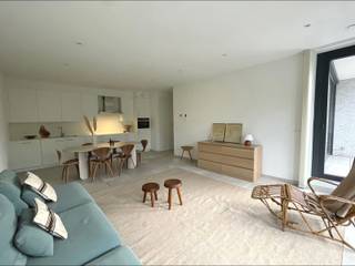 Mooi recent appartement met een bewoonbare oppervlakte van +/-101m2, gelegen op de 2de verdieping van Residentie “Le Carré Blanc”. Het appartement...