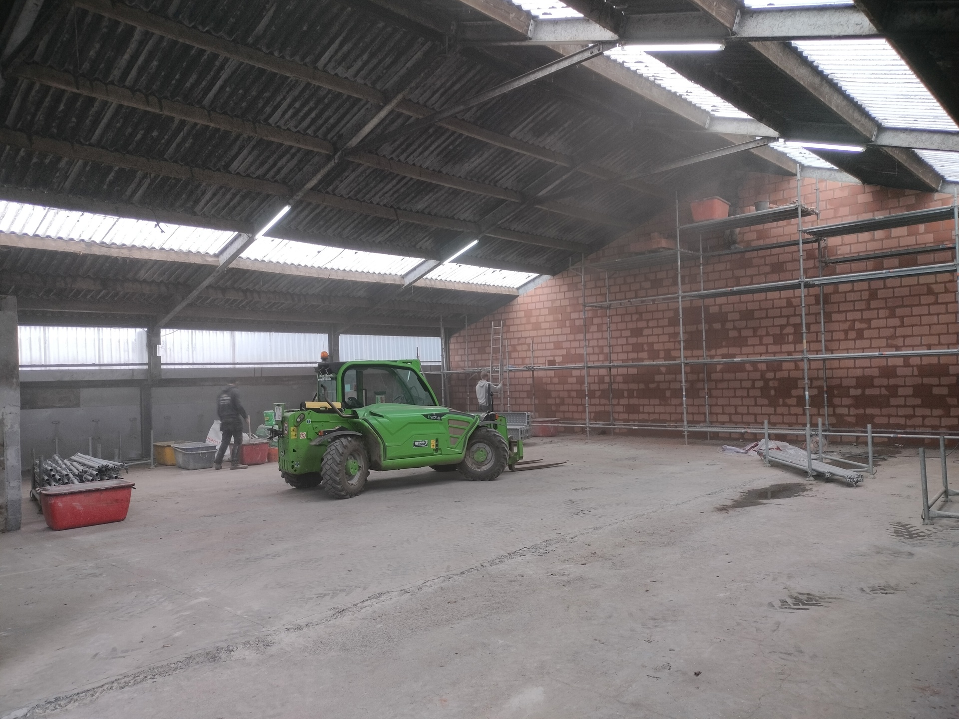 Opslagloods te huur in Ruddervoorde met een opp van 300m2!  - foto 3