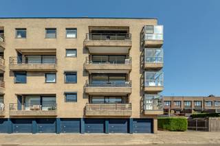 Gelegen in de Romain Looymansstraat te Antwerpen bevindt dit appartement zich op een aangename en rustige locatie, met vlotte bereikbaarheid...