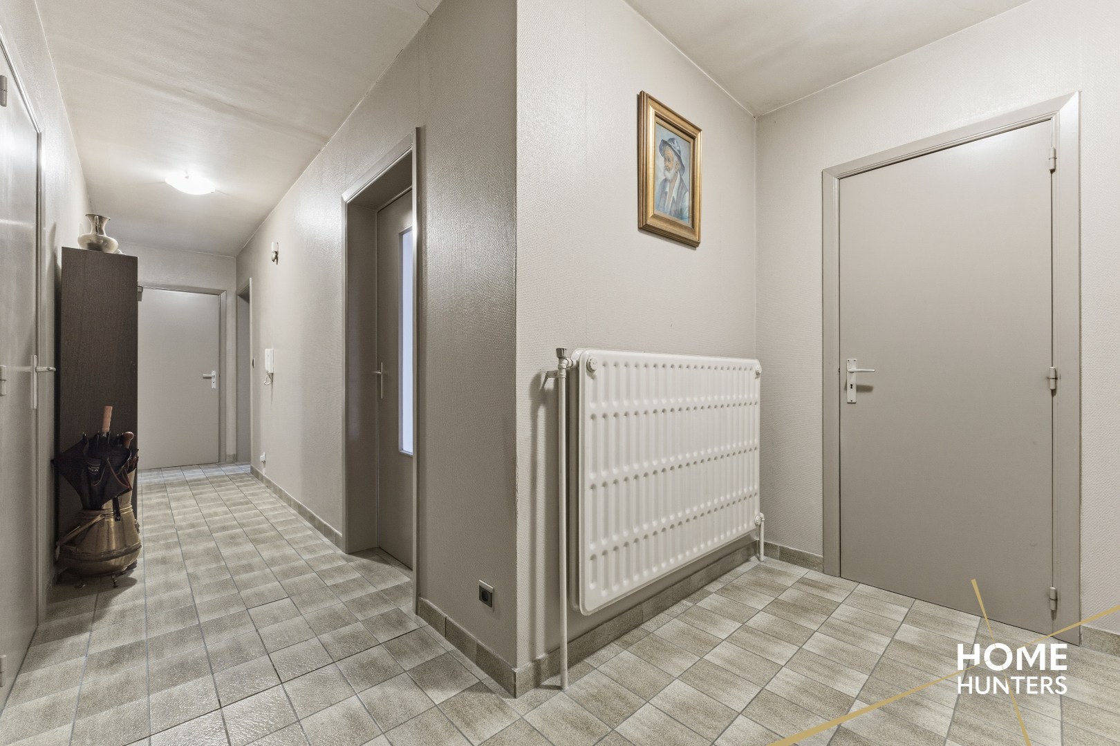 Ruim en lichtrijk te renoveren appartement met 3 slaapkamers op uitstekende locatie te IEper - foto 4