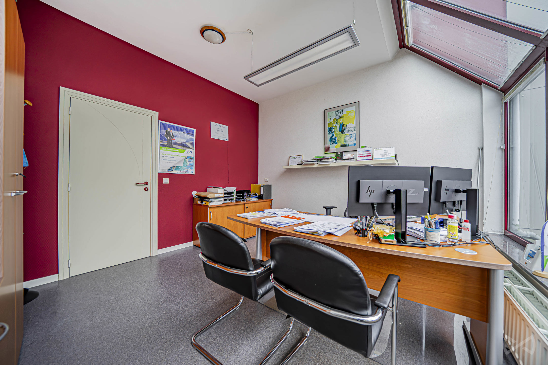 Commercial for rent in Recht - photo 4