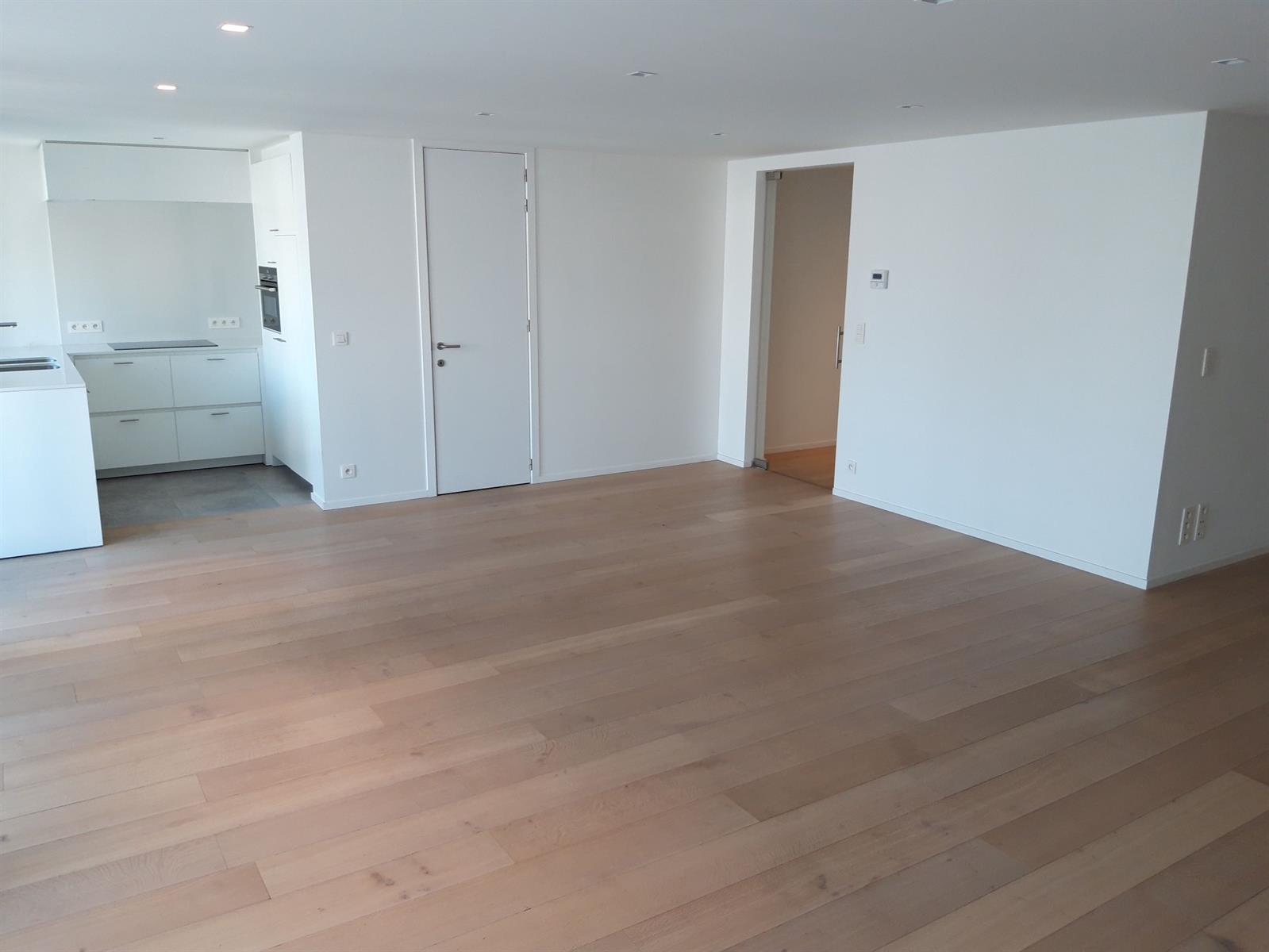 Prachtig luxe-appartement op de Markt met 3 slaapkamers, 2 terrassen en 2 autostaanplaatsen - foto 3