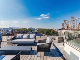 Ideaal gelegen in de nabijheid van het Cinquantenaire en zijn vele winkels, nieuw duplex penthouse met een zonnig dakterras. Het appartement met...