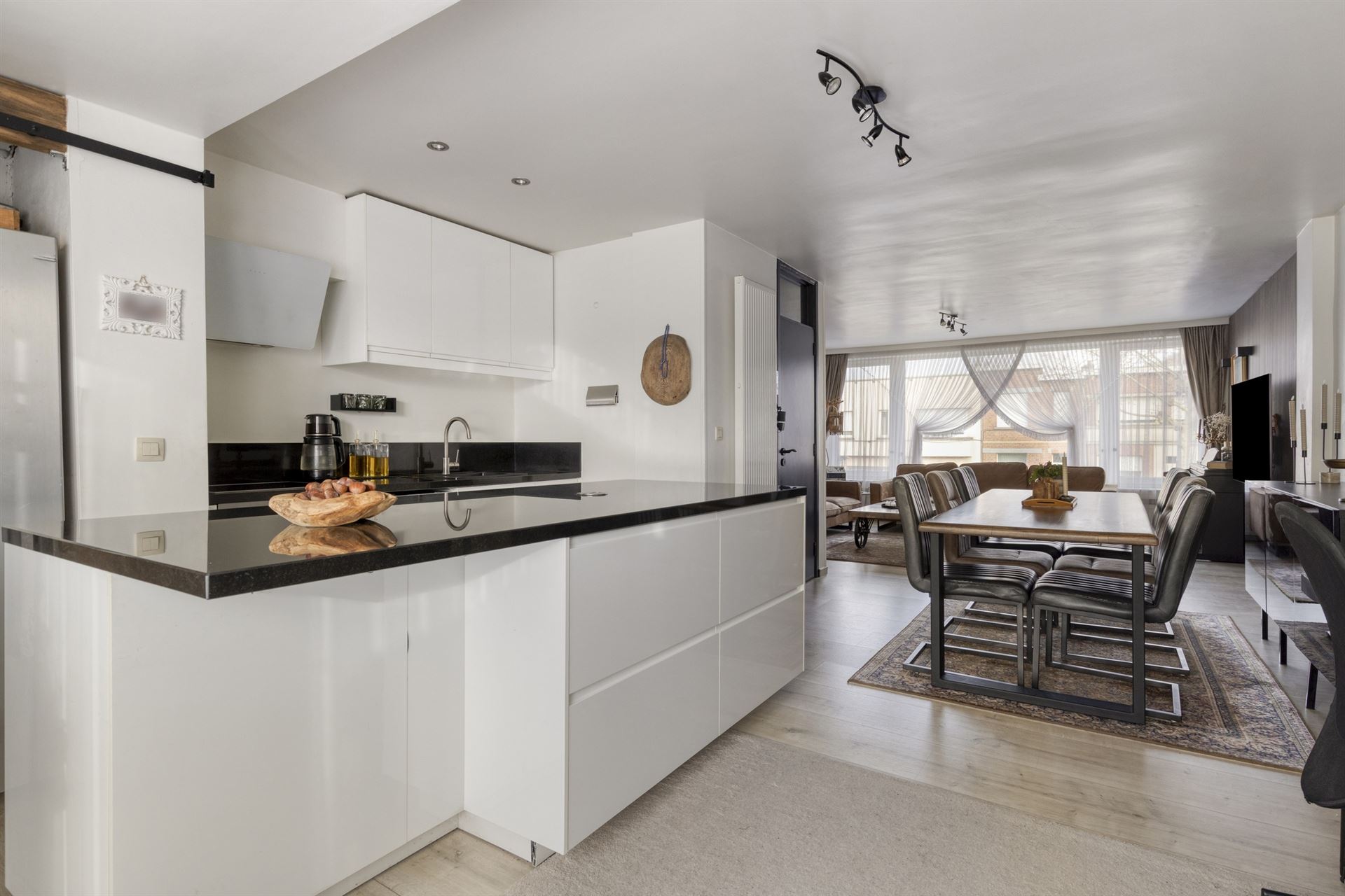 Bel Etage woning met 3 slpks, garage en stadskoer - foto 2