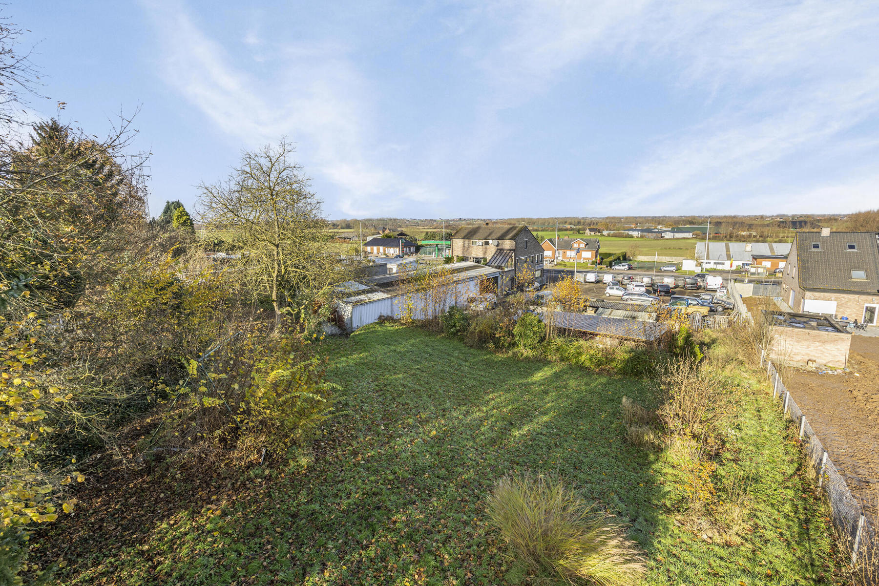 Handelsgebouw gemengd gebruik + bouwgrond - foto 1