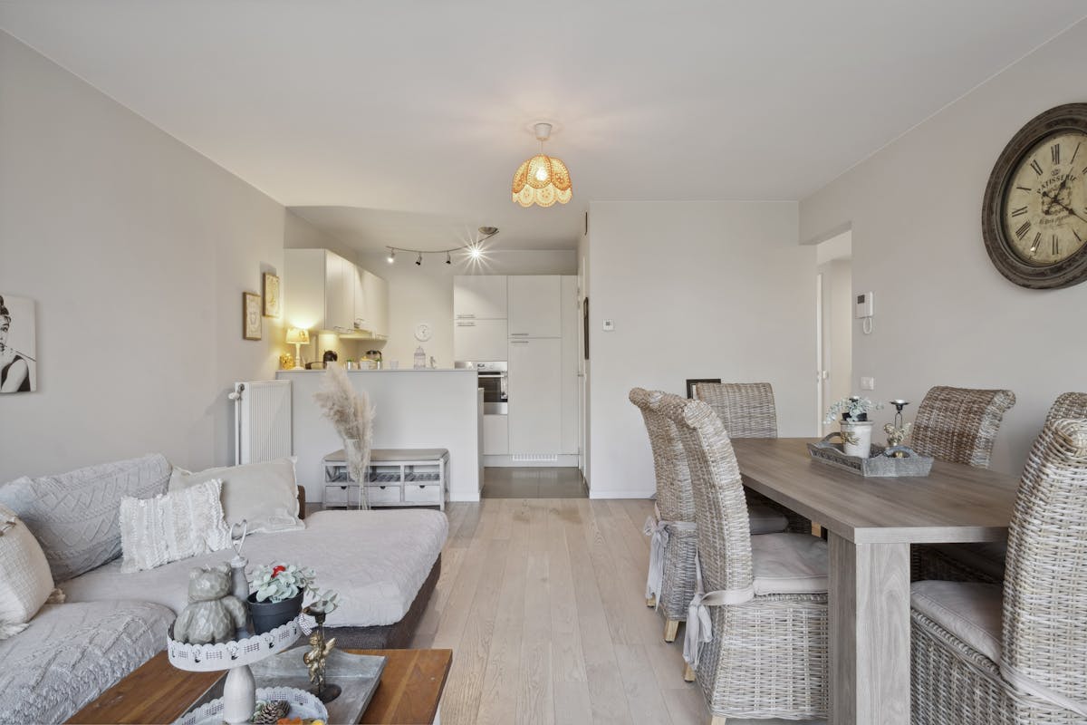 Élégant appartement de 2 chambres avec 2 places de parking - photo 5