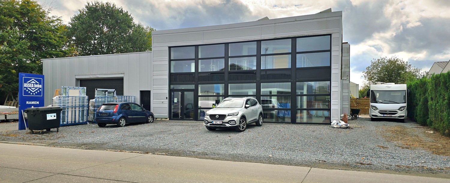 Strategisch goed gelegen bedrijfsgebouw met woonst in Herk-de-Stad - foto 1