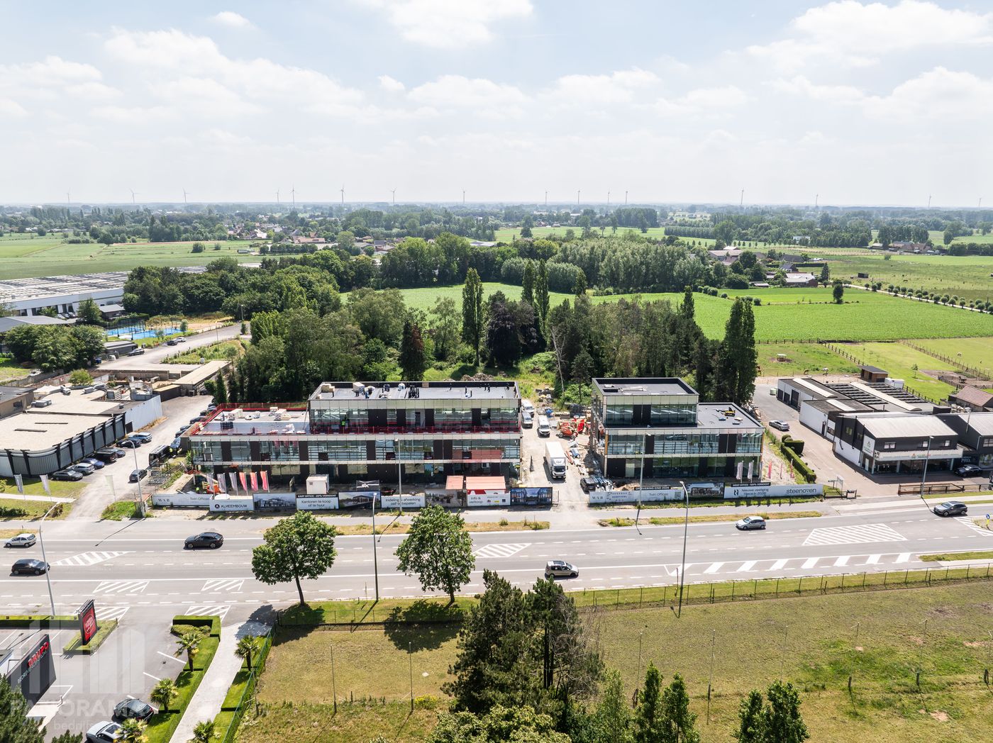 Stijlvolle high-end kantoren TWIN OFFICES met uitstekende visibiliteit - foto 1