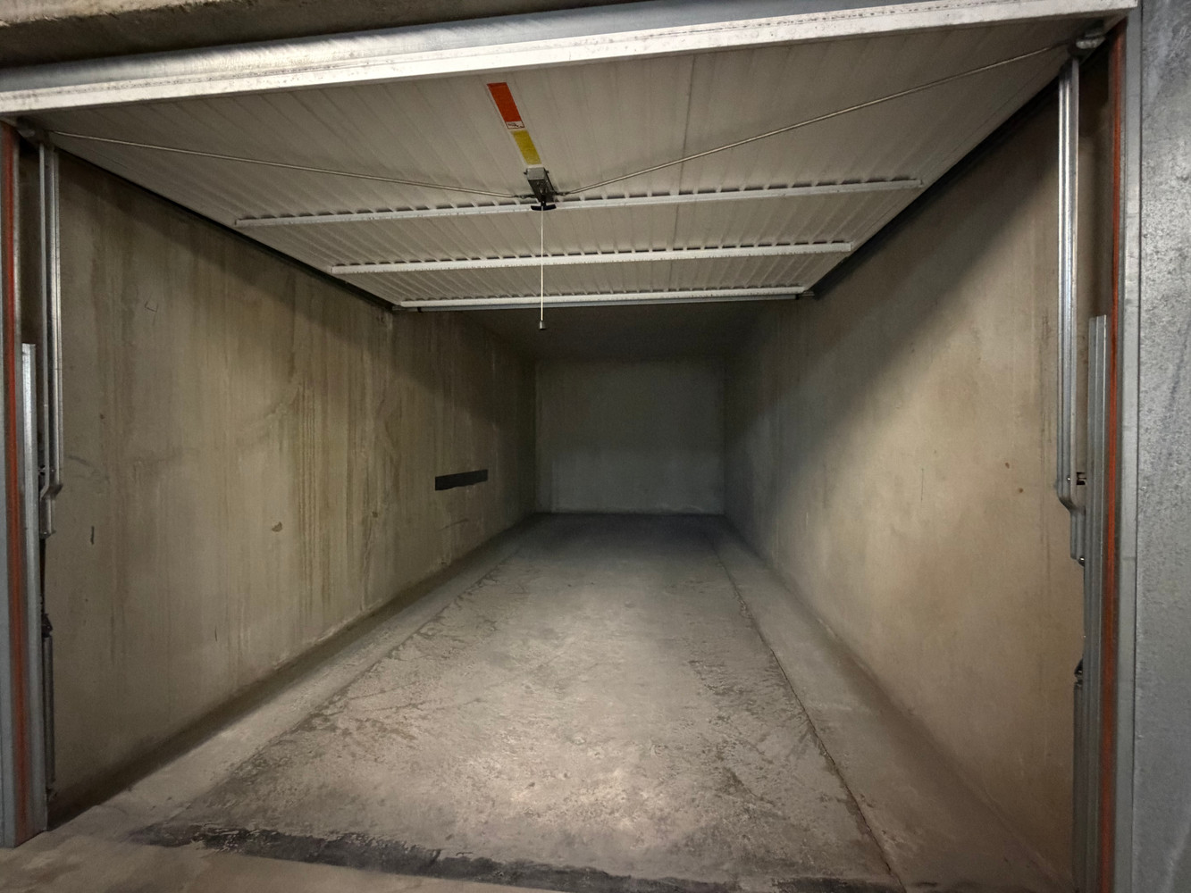 Ruime garagebox in het Stubbenpark te Duinbergen - foto 5