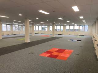 Offices at the Luchthavenlaan with good visibility, close to the train station of Vilvoorde. Flexible areas with many possibilities. Parking outside available: 500 €/place/year.<br />Surface: 437 sqm.