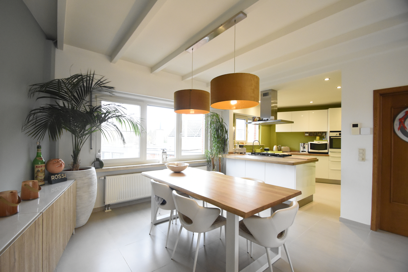 Ruime woning met 3 slaapkamers, garage en tuin - foto 4