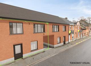 Deze gesloten bebouwing is gunstig gelegen langs het centrum van Mol met o.a. het station, het Rondplein, de winkelstraten, horecazaken en het ziekenhuis in de onmiddellijke nabijheid. <br /><br />Op het gelijkvloers bestaat de woning uit een inkomhal, ruime leefruimte en een aanbouw bestaande uit een te renoveren keuken met voldoende ruimte voor een eettafel en een badkamer.<br /><br />Via vaste trap betreden we de verdieping met 2 ruime slaapkamers, een extra berging en een vaste trap naar de zolderverdieping. Extra bergruimte vind je in de kelder.<br /><br />De woning is voorzien van een gezellige stadstuintje.<br /><br />Op termijn zal er een woning tegen de bestaande opengevel gebouwd worden. De garage zal dus afgebroken worden en hier komt ooit een woning tegen gebouwd. De tuin loopt dan ook recht naar achter zoals de zijgevels van het gebouw. <br /><br />* het linker perceel wordt verkaveld naar 2 bouwgronden voor gesloten bebouwing, hierover kan u meer informatie vragen. Deze worden ook te koop aangeboden. <br />* achteraan het linker perceel komen 8 staanplaatsen waarvan u minstens één kan aankopen mits een meerprijs van €12.000<br />* perceel is achteraan bereikbaar via erfdienstbaarheid en dus ideaal voor bewoners met tweewielers.<br /><br />Dit pand is onderworpen aan de renovatieverplichting van de Vlaamse overheid voor residentiële gebouwen (behoudens bij sloop binnen 6 jaar na de aankoop). Consulteer voor meer informatie de website van het Vlaams Energie- en Klimaatagentschap via https://www.vlaanderen.be/een-huis-of-appartement-kopen/renovatieverplichting-voor-residentiele-gebouwen.<br /><br />Mogelijke financiële tegemoetkomingen (indien u aan de voorwaarden voldoet): sloop &amp; heropbouw of renovatie aan 6% BTW, premies voor renovatie en de Mijn VerbouwLening (tot € 60.000).