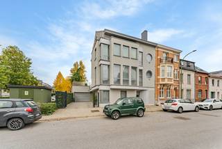 Deze kwaliteitsvolle woning in het hart van Hasselt biedt het perfecte evenwicht tussen stedelijk comfort en ontspannen woonplezier.De royale...