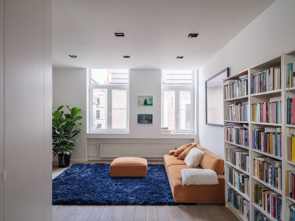 Une maison d’angle architecturale offrant une spatialité exceptionnelle, deux chambres et deux espaces extérieurs. - photo 3