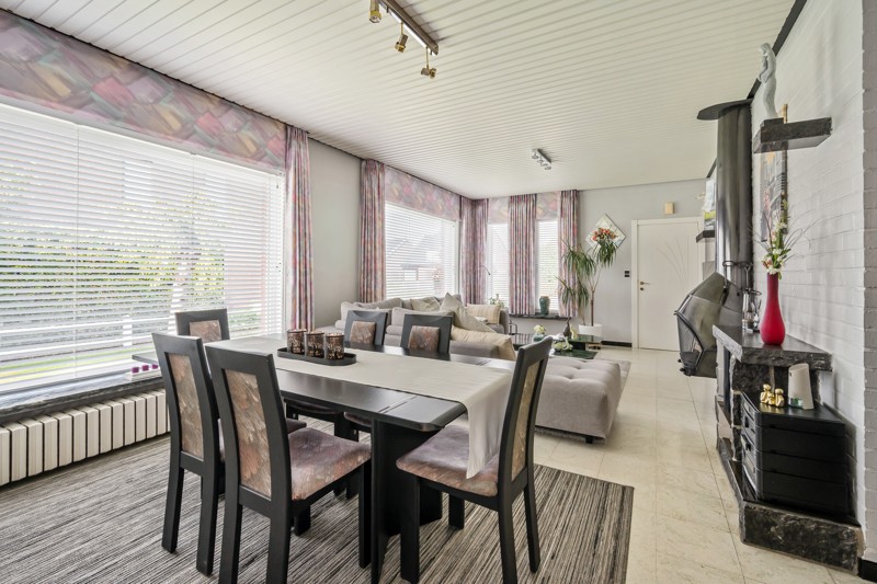 Ruime alleenstaande bungalow met dubbele garage, 3 slaapkamers op een mooi perceel van 900m2 te Torhout - foto 5