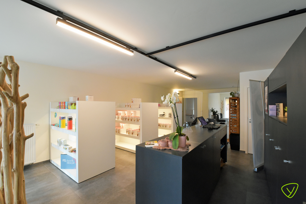 Zeer goed afgwerkte winkelruimte in het centrum van Eeklo - foto 5