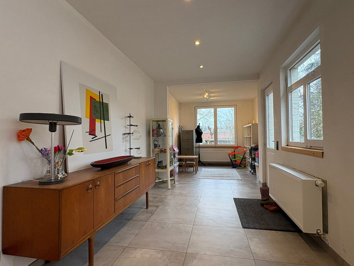 Maison de ville prête à emménager avec 3 chambres et jardin ensoleillé - photo 4