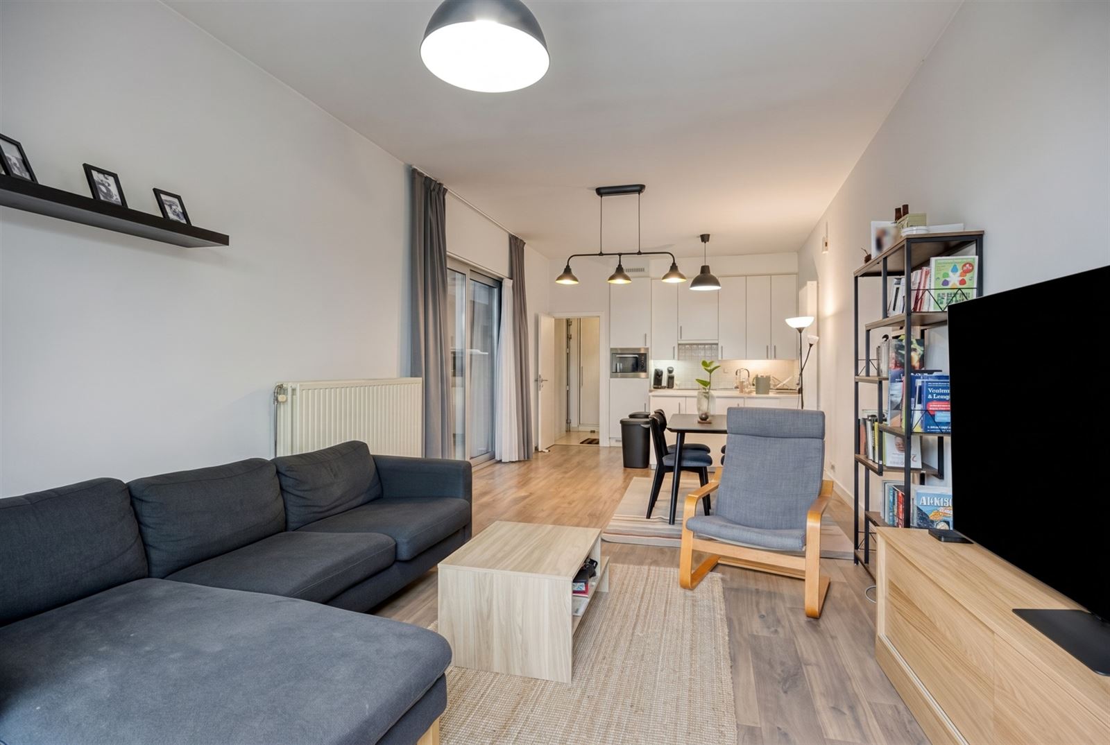 Instapklaar gemeubeld gelijkvloers appartement met tuin nabij het centrum van Edegem - foto 5