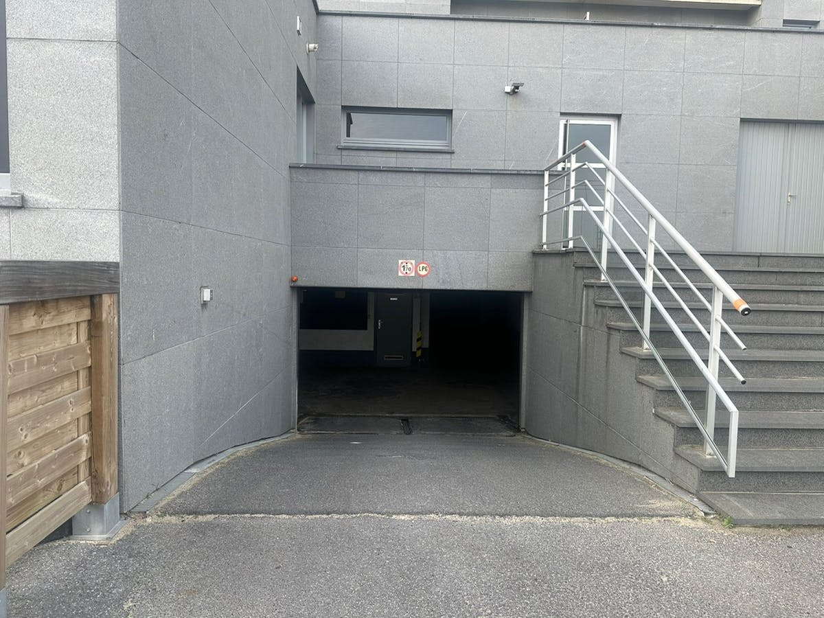 Goed gelegen garagebox te koop onder Zeedijk Middelkerke! - foto 5