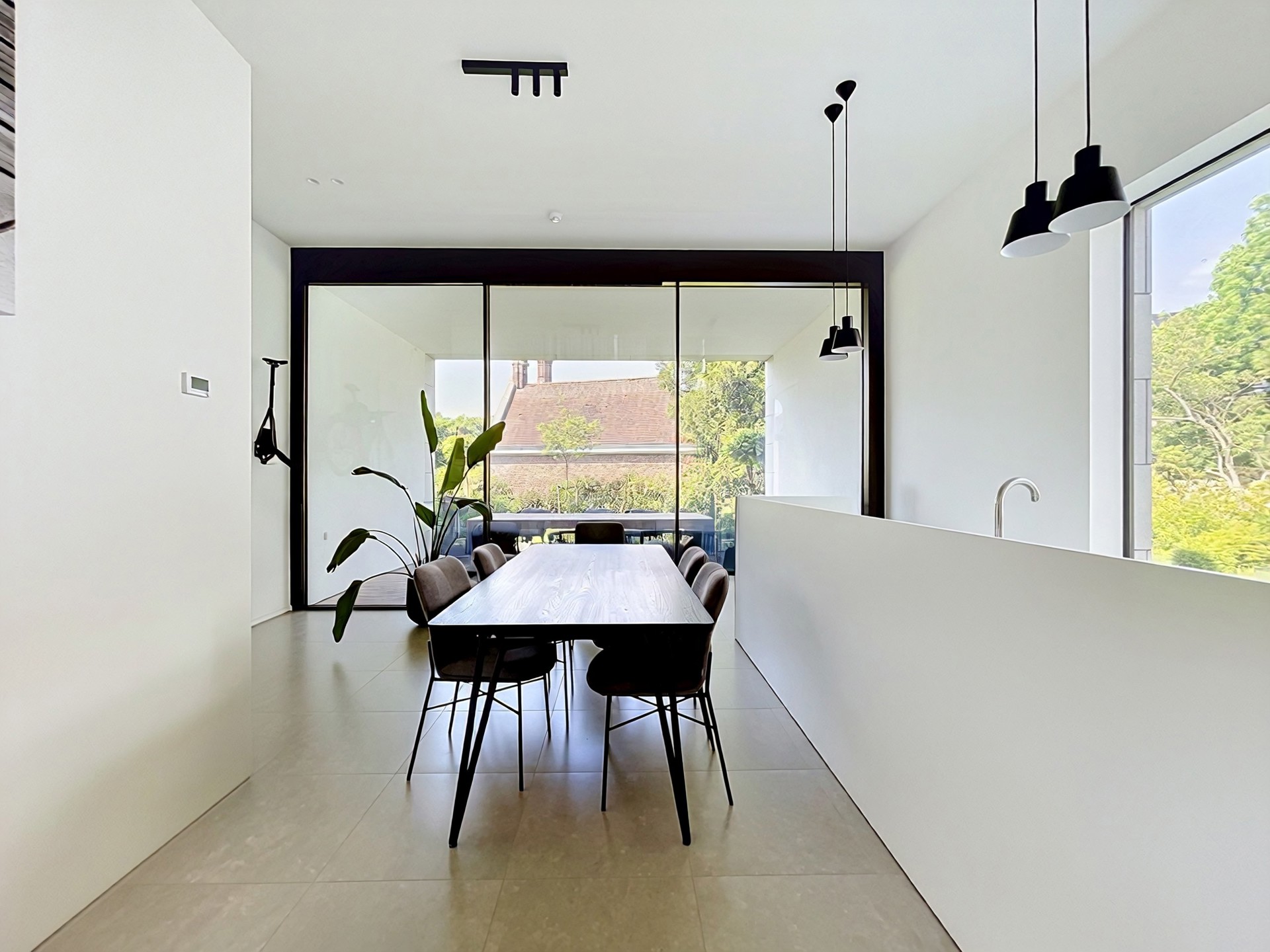 Trendy woning met 3 SLPKS, terras en tuin te Gent - foto 3