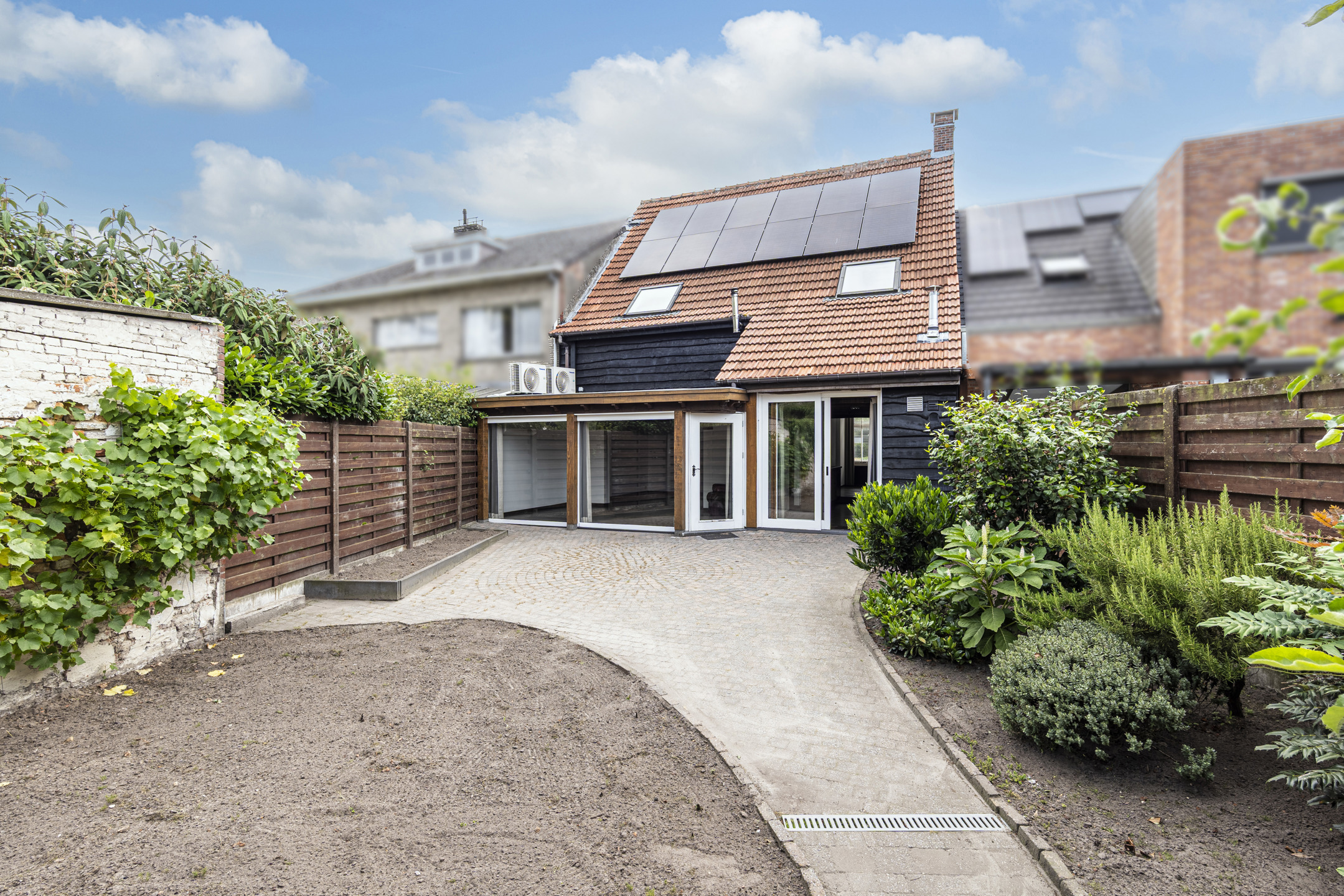 Ruime karakterwoning met 4 slpk, 2 badk en EPC label A - foto 2
