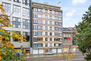 LiggingDit prachtige appartement is gelegen in een bruisende buurt van de stad Gent. Zowel met de fiets als te voet ben je meteen in het centrum van...