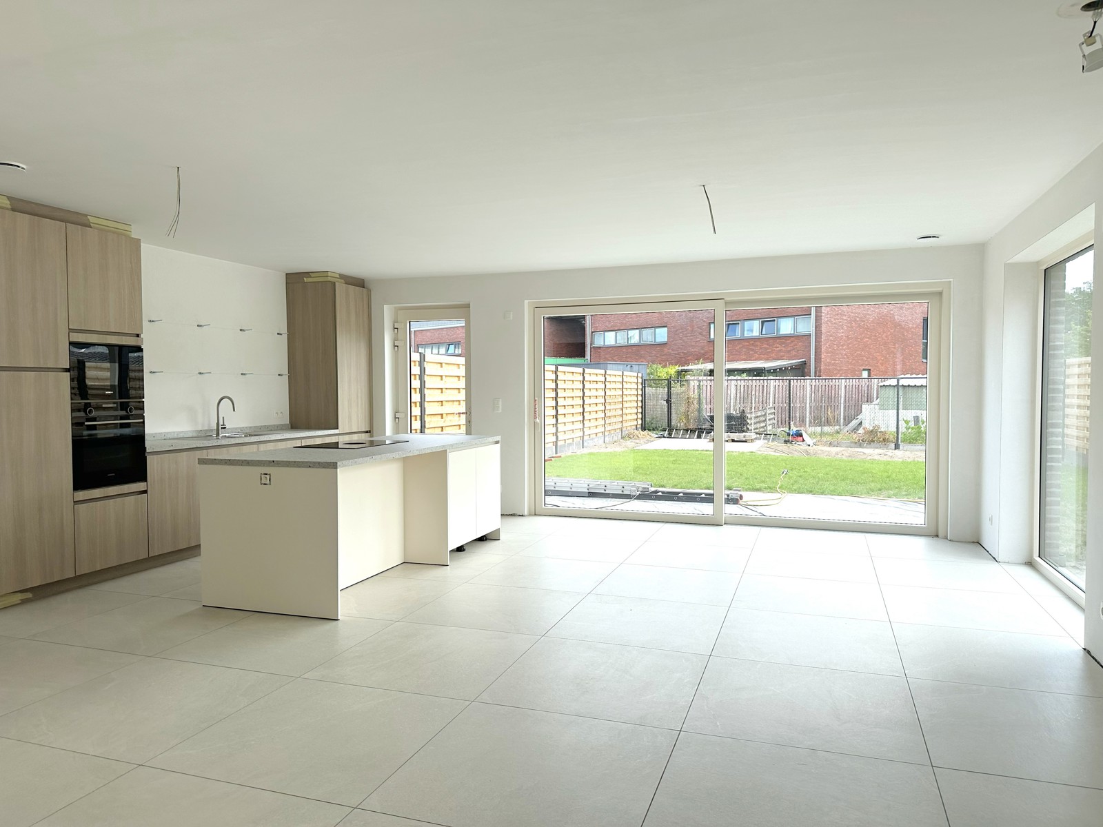 Nieuwbouwwoning, centraal gelegen nabij het centrum. - foto 4
