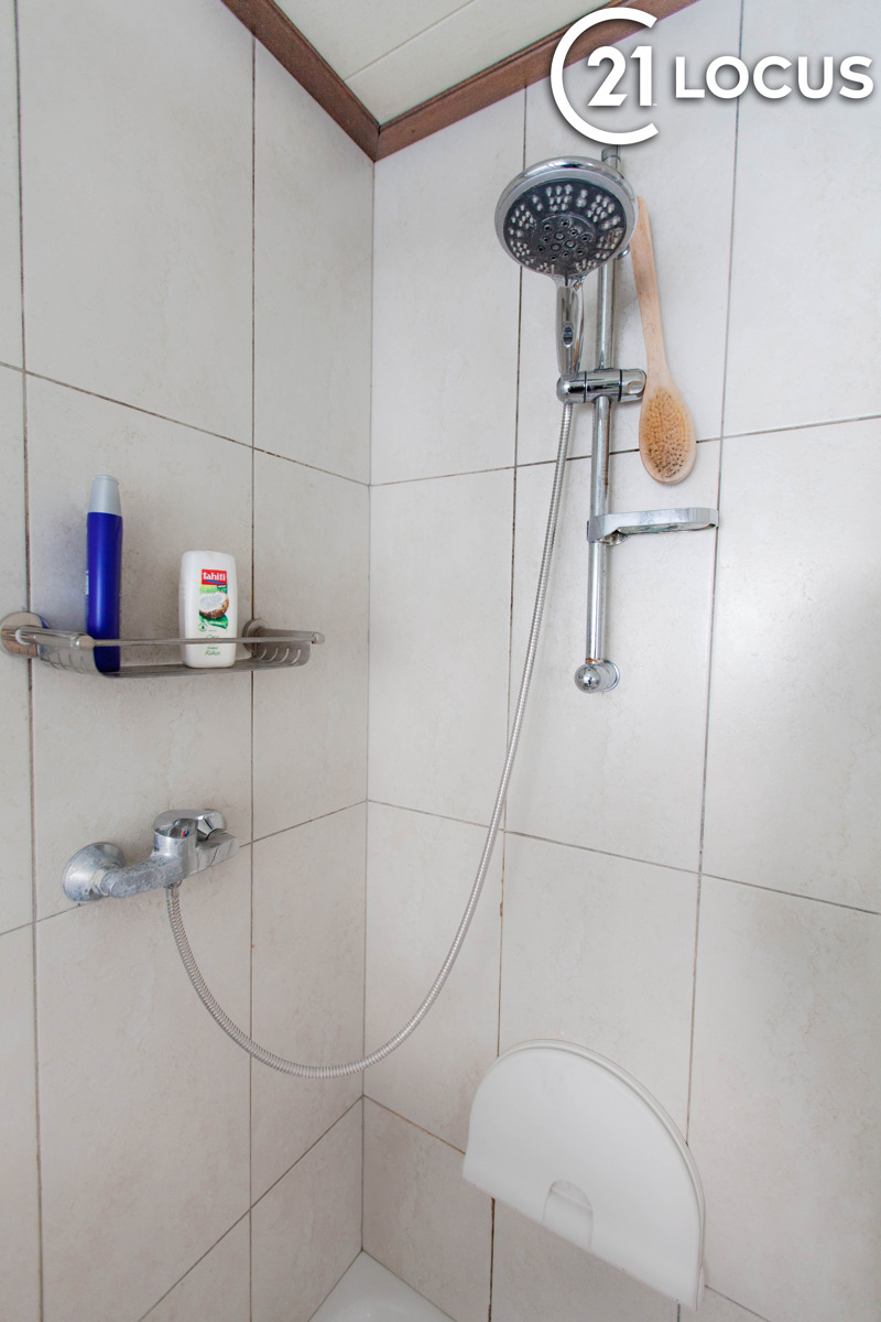 Op te frissen woning met grote weide , unieke kans in Beveren - foto 4