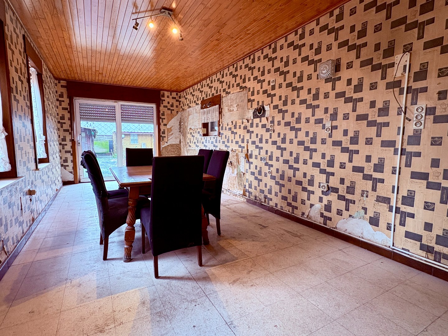 Halfopen herenhuis te koop in Kooigem op 1.382 m² grond - foto 4