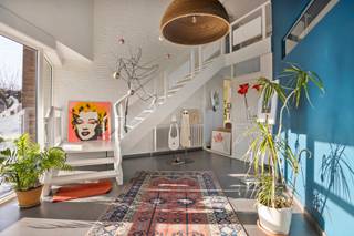 Située dans un environnement central et calme à la Tramstraat 7 à Begijnendijk, cette maison familiale exceptionnellement spacieuse et lumineuse...