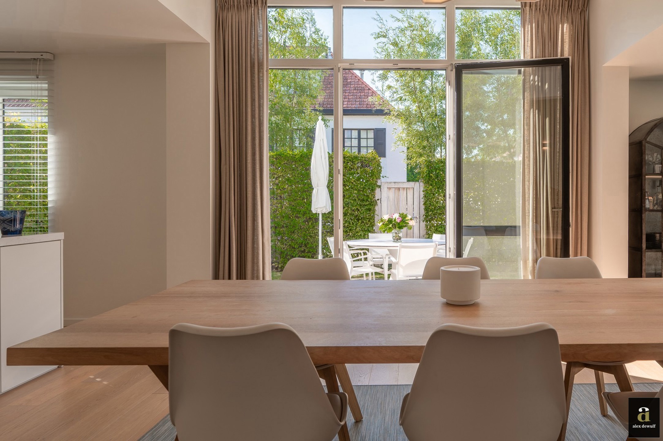 Prachtige, lichtrijke woning vlakbij het pittoreske Oosthoekplein in het Zoute op wandelafstand van de zee en het Zwin. - foto 5