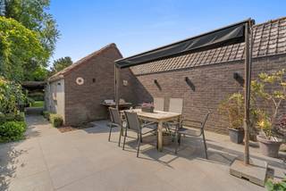 Volledig gerenoveerde, instapklare, gezellige WONING met GARAGE en TUIN pal in Kanegem-Dorp met een vlotte verbinding naar Tielt en Ruiselede (op...