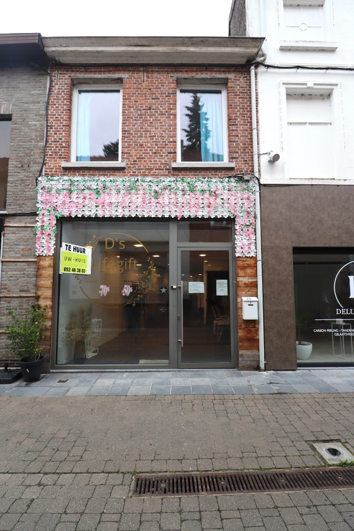 Commercieel handelspand van 146 m2 te huur in het centrum van Hamme - foto 1