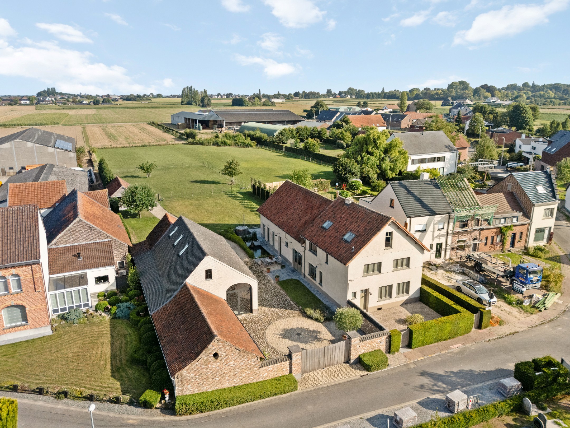 Ferme rénovée unique dans un cadre rural - photo 2