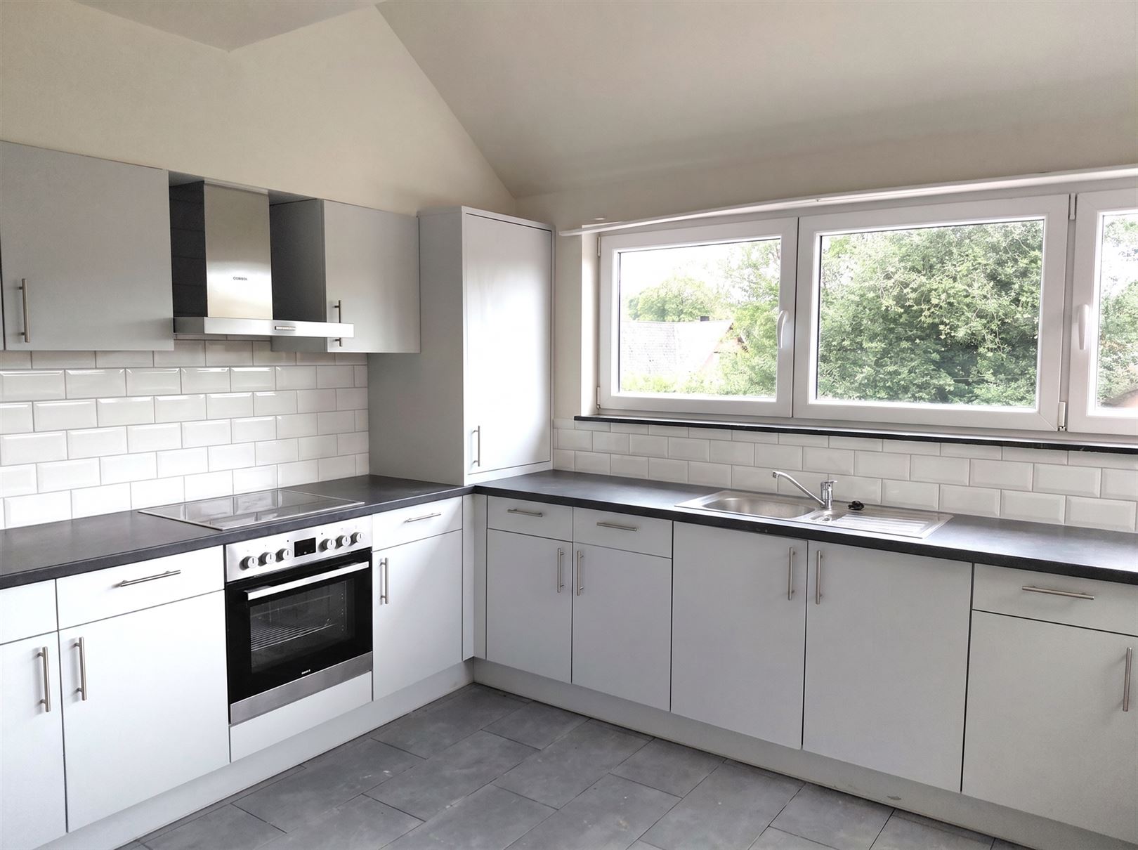 TE HUUR: Appartement met 2 slaapkamers en terras te Beverlo! - foto 5