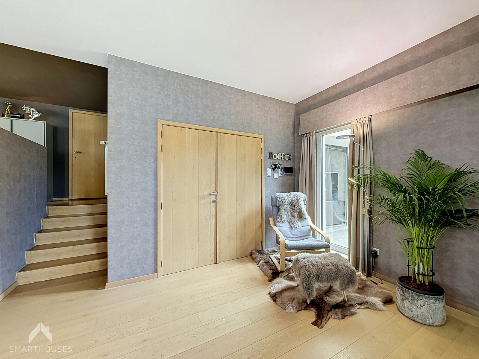 Unieke eigendom op 970m² met magazijn, 4 slpkrs en garage - foto 4