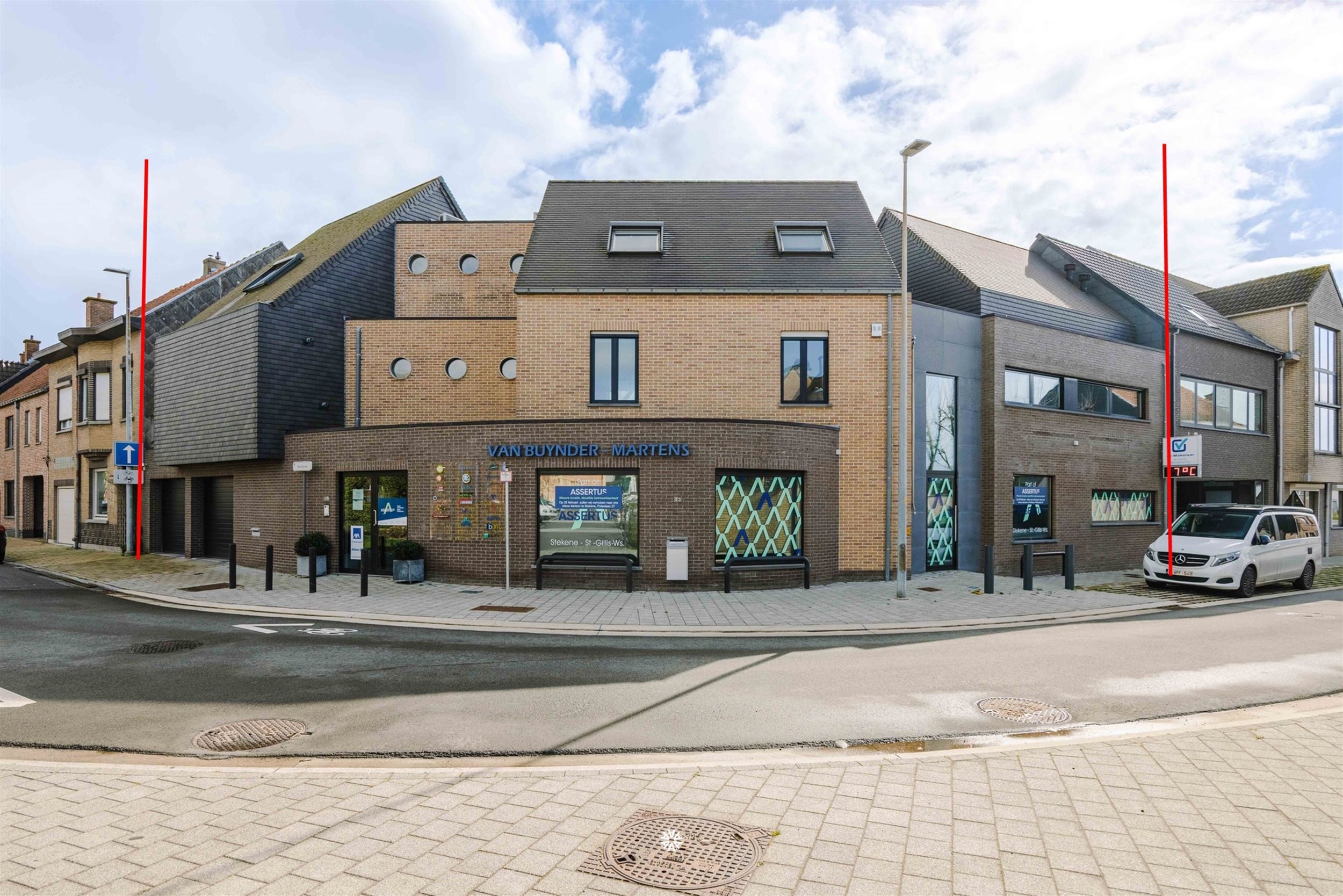Multifunctionele eigendom met kantoor en woonst op toplocatie in Sint-Gillis-Waas - foto 1