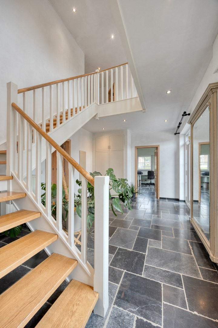 Open bebouwing met 4 ruime slaapkamers, bureau en 2 garages, tuin en terras in Bertem – EPC 133 kWh/m² - foto 4