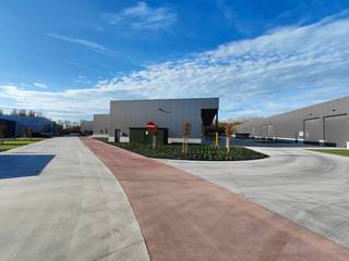 -LAATSTE KLEINE UNITS-Nieuwe KMO-unit met een oppervlakte van 205 m². De nieuwe KMO-ontwikkeling 'PORTIS' bestaat uit 49 KMO-units met oppervlaktes...