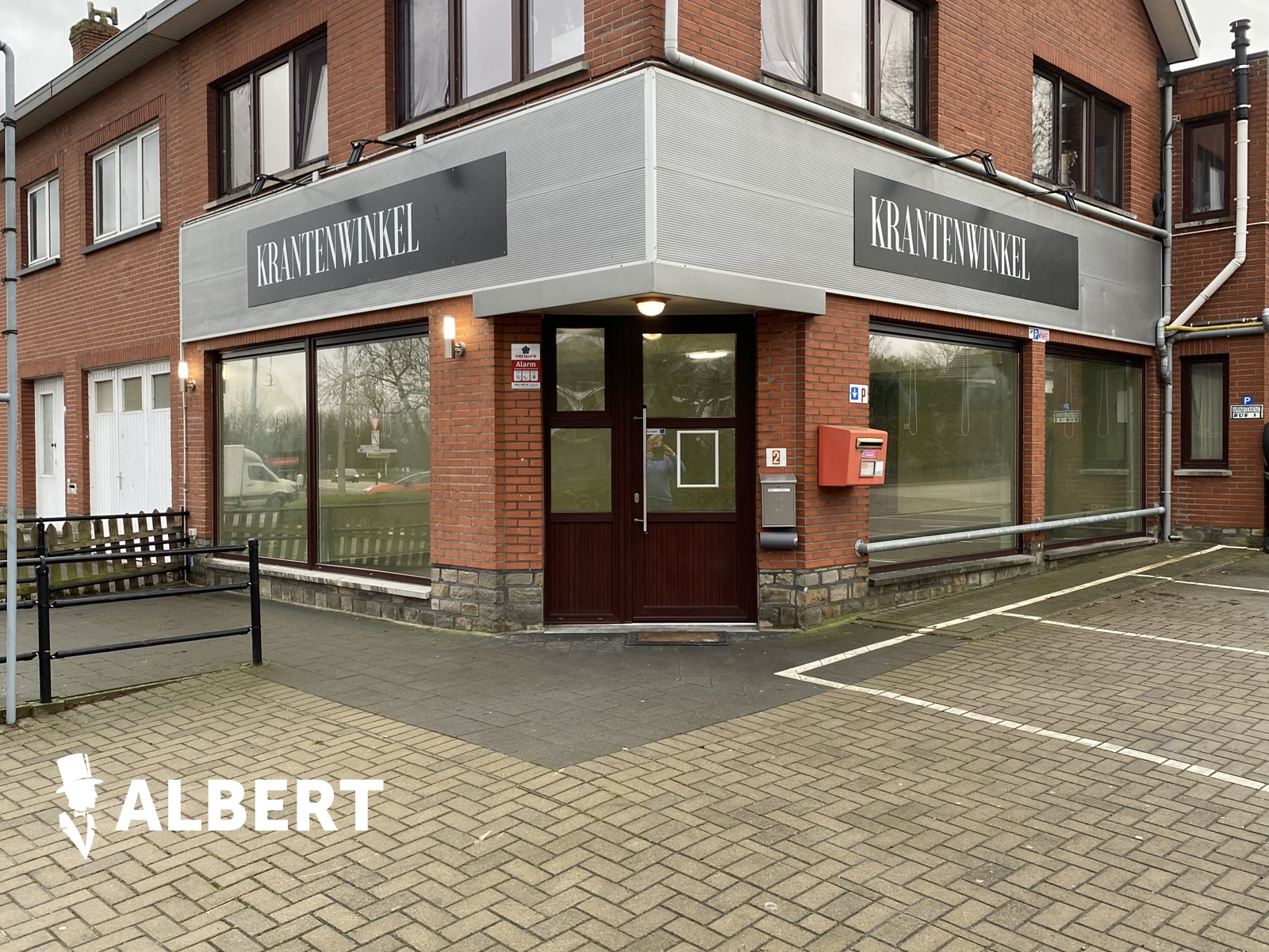 Handelspand met 74 m² commerciële- en 33 m² kelderruimte. - foto 1