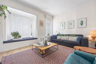 HÔTEL PARTICULIER EXCLUSIF DANS LE QUARTIER BELLE ÉPOQUE D’OSTENDE AVEC 5 CHAMBRESSitué dans la Frans Musinstraat, cet hôtel particulier offre une...